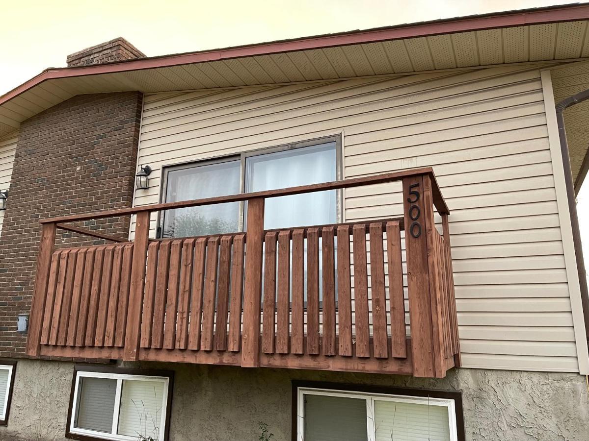 Mt Pleasant Nw 2 Bedrooms 500 YYC Exterior photo