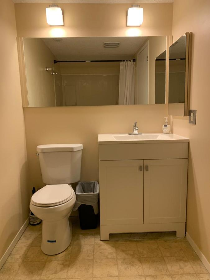 Mt Pleasant Nw 2 Bedrooms 500 YYC Exterior photo